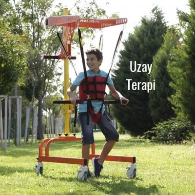 Uzay Terapi Yürüme Cihazı – Ayarlanabilir & Ergonomik